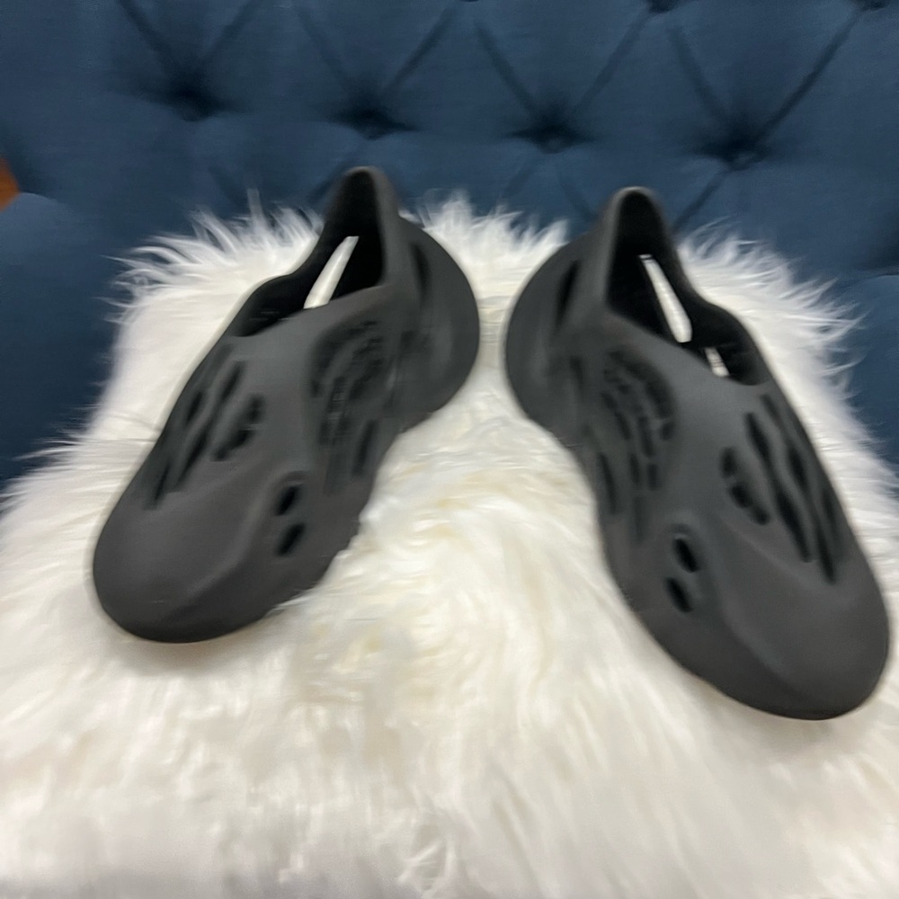🔥2022 Yeezy Foam Runner'Onyx'🔥
